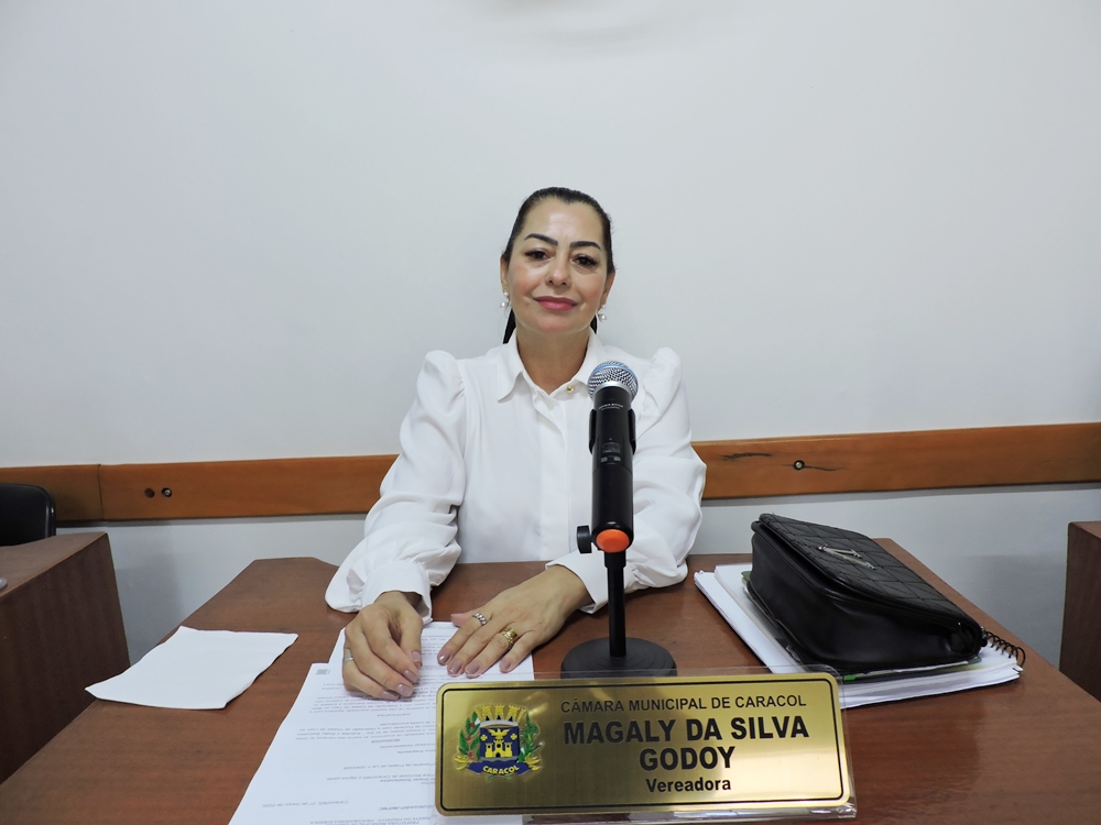 Vereadora Magaly Godoy homenageia Adair Amarilha pela reeleição com 100% dos votos no SINTED